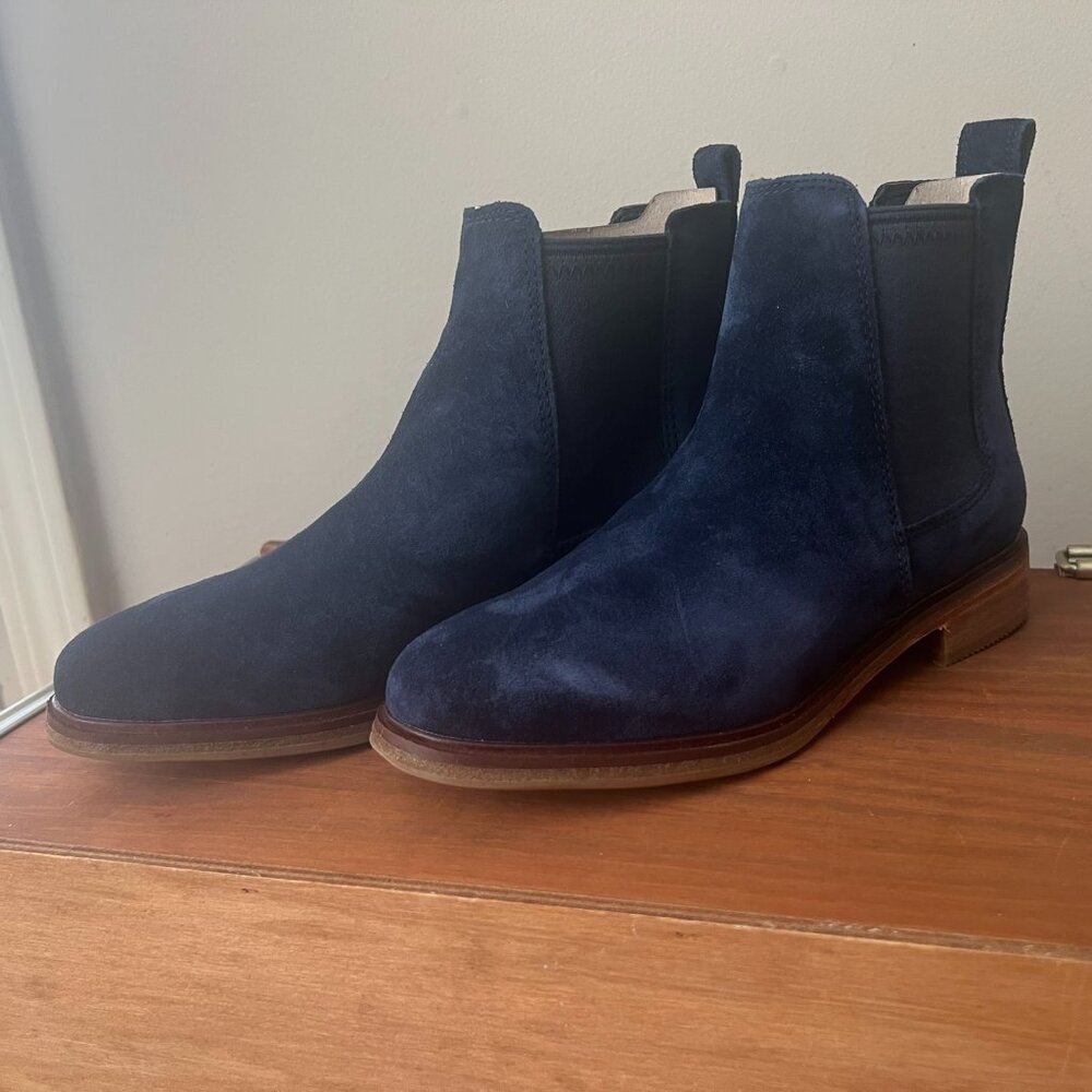 NWT - Clarks Arlo Boots Navy Suede - Womens Size 8